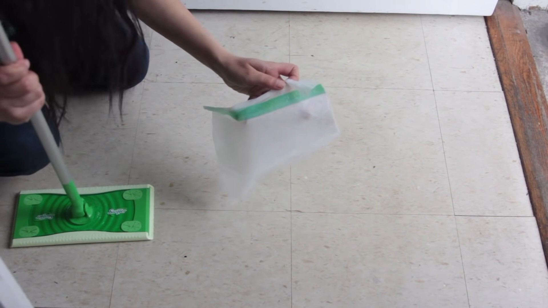 Wet mopping cloths