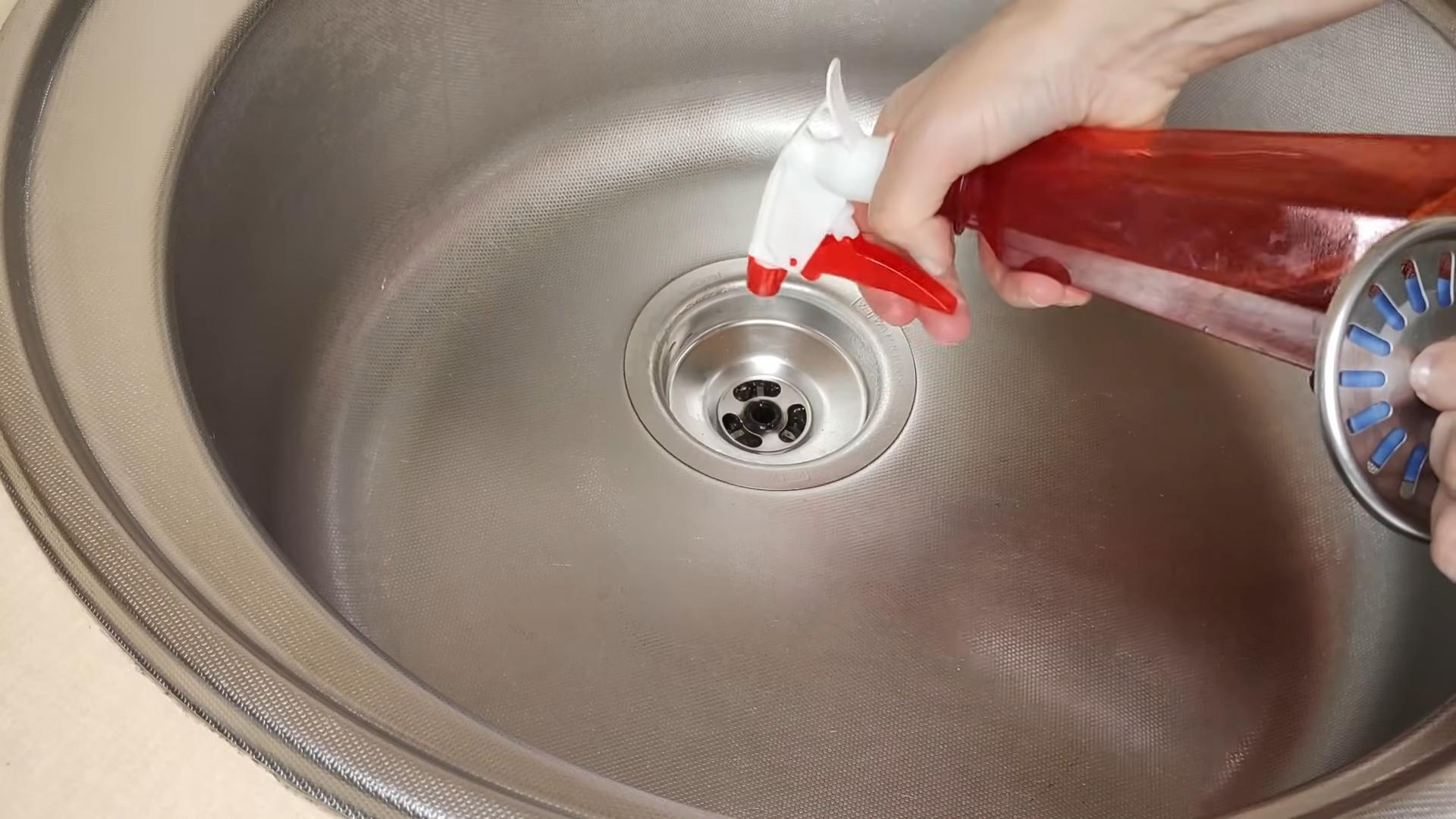 Vinegar clove cleaning